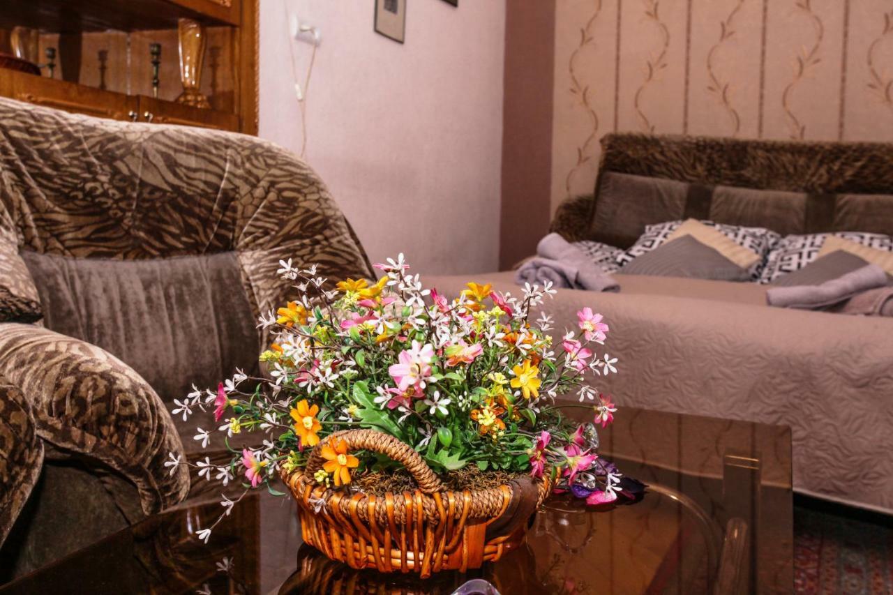 Dali'S Royal Apartment Тбилиси Экстерьер фото